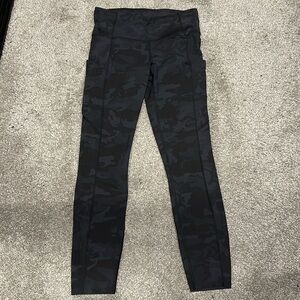 Lululemon like new Fast & Free High Rise Legging Incognito Camo Multi Grey